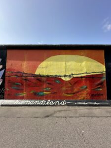 Arte urbana na East Side Gallery, Berlim