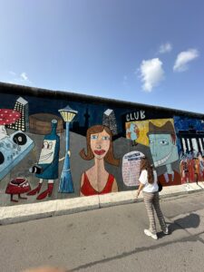 Arte urbana na East Side Gallery, Berlim