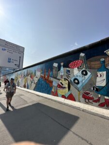 Arte urbana na East Side Gallery, Berlim
