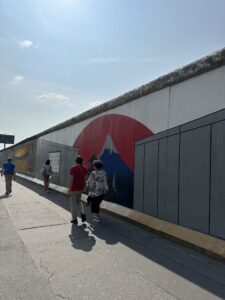 Arte urbana na East Side Gallery, Berlim