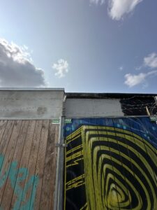 Trecho original do Muro de Berlim preservado